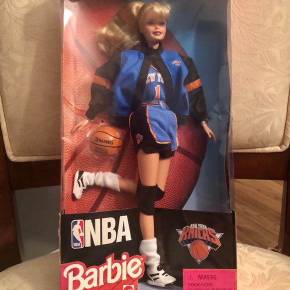 NIB 1998 NY Knicks Barbie Doll - Picture 2 of 8
